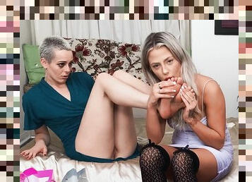 Orgasmi, Pillu (Pussy), Typykät, Lesbo (Lesbian), Milf, Blondi, Verkkokamera, Täydellinen, Tosielämää, Jalat (Legs)