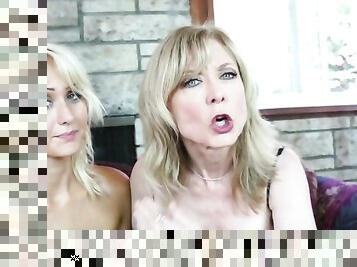 Mature stepmom lesbian gets feet adored